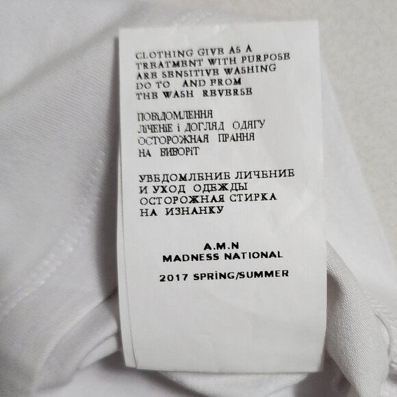 Madness National Womens White with Black & Gold Bead Lettering Detail Top Size M - Picture 4 of 6